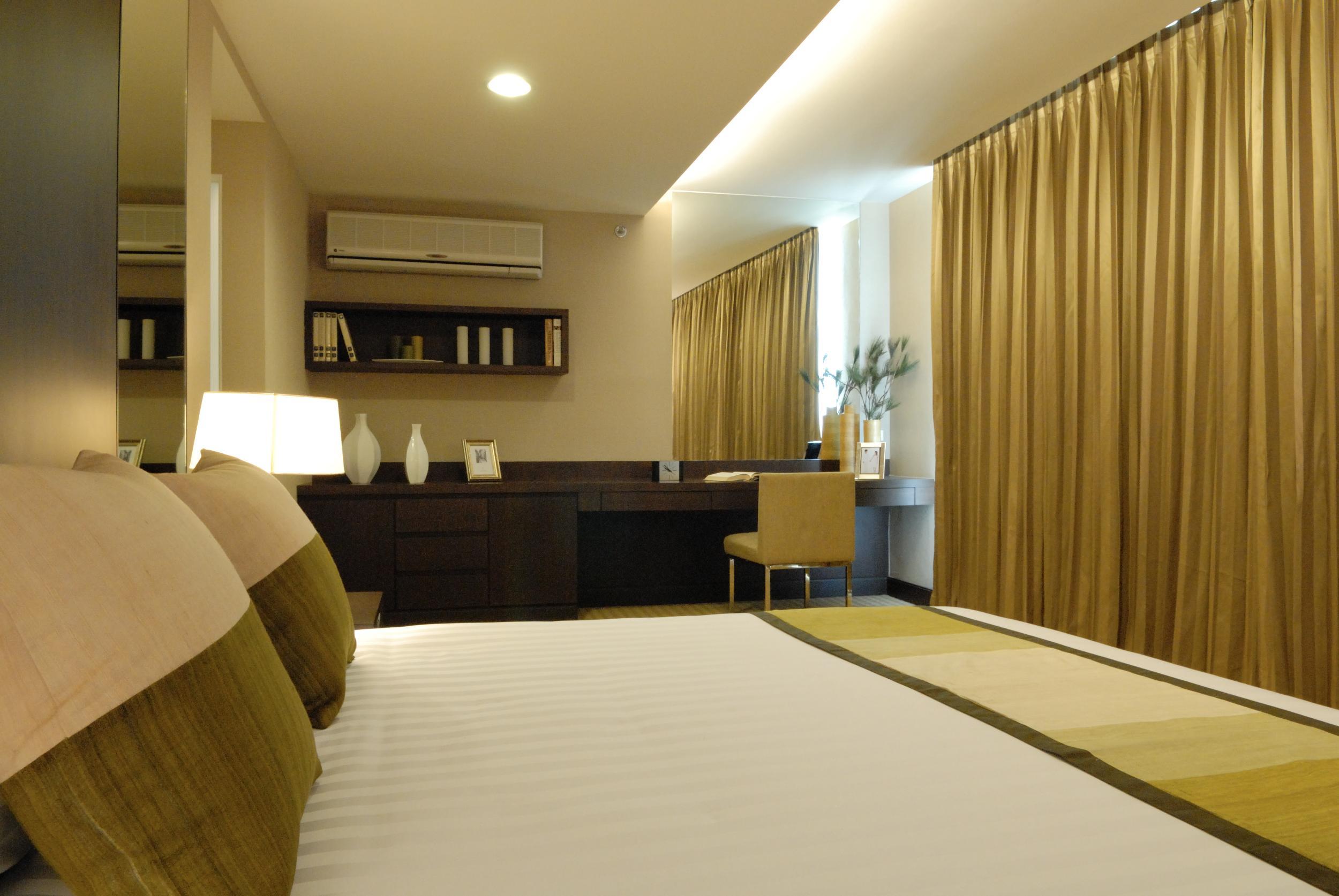 The Narathiwas Hotel & Residence Sathorn Банкок Екстериор снимка