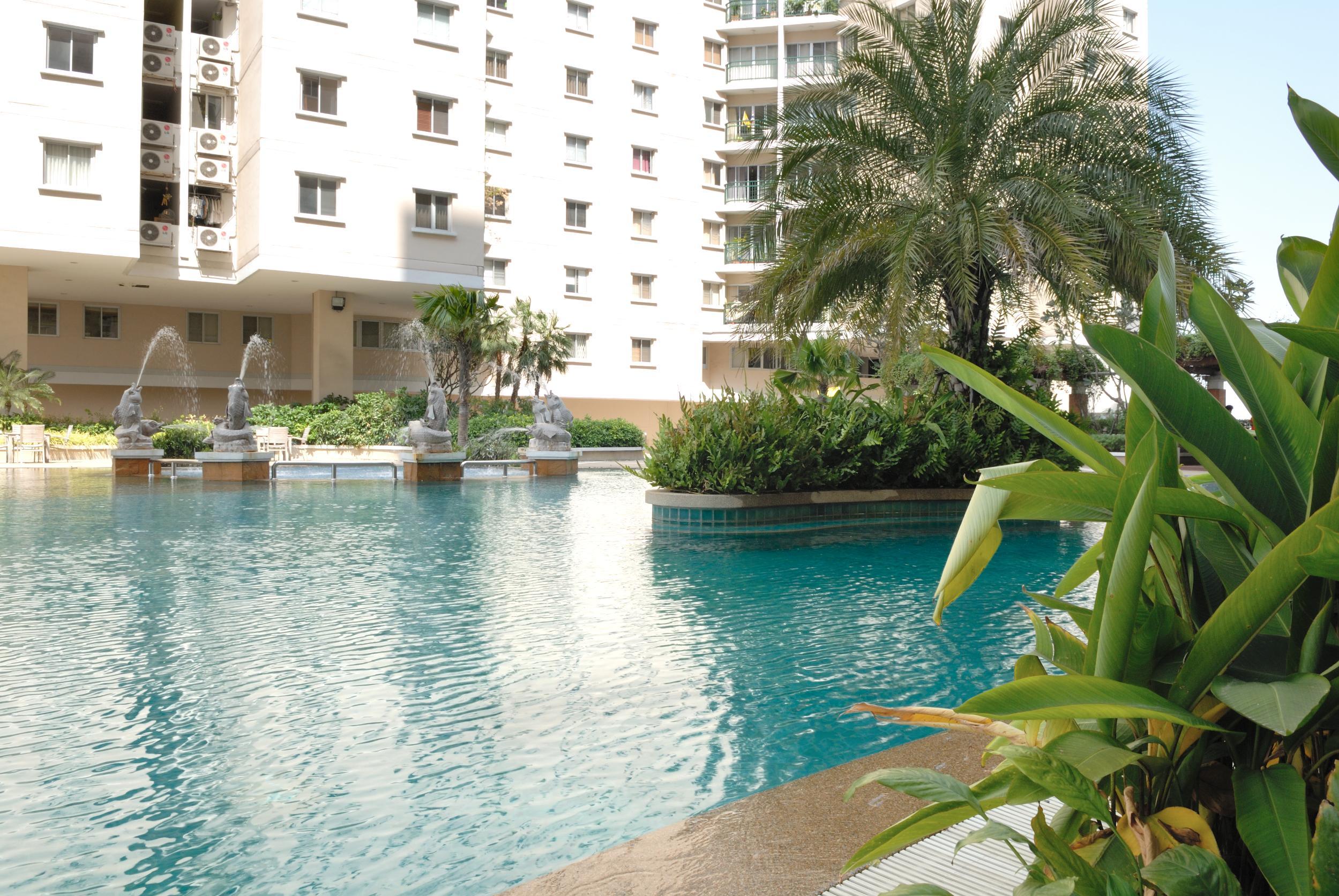 The Narathiwas Hotel & Residence Sathorn Банкок Екстериор снимка