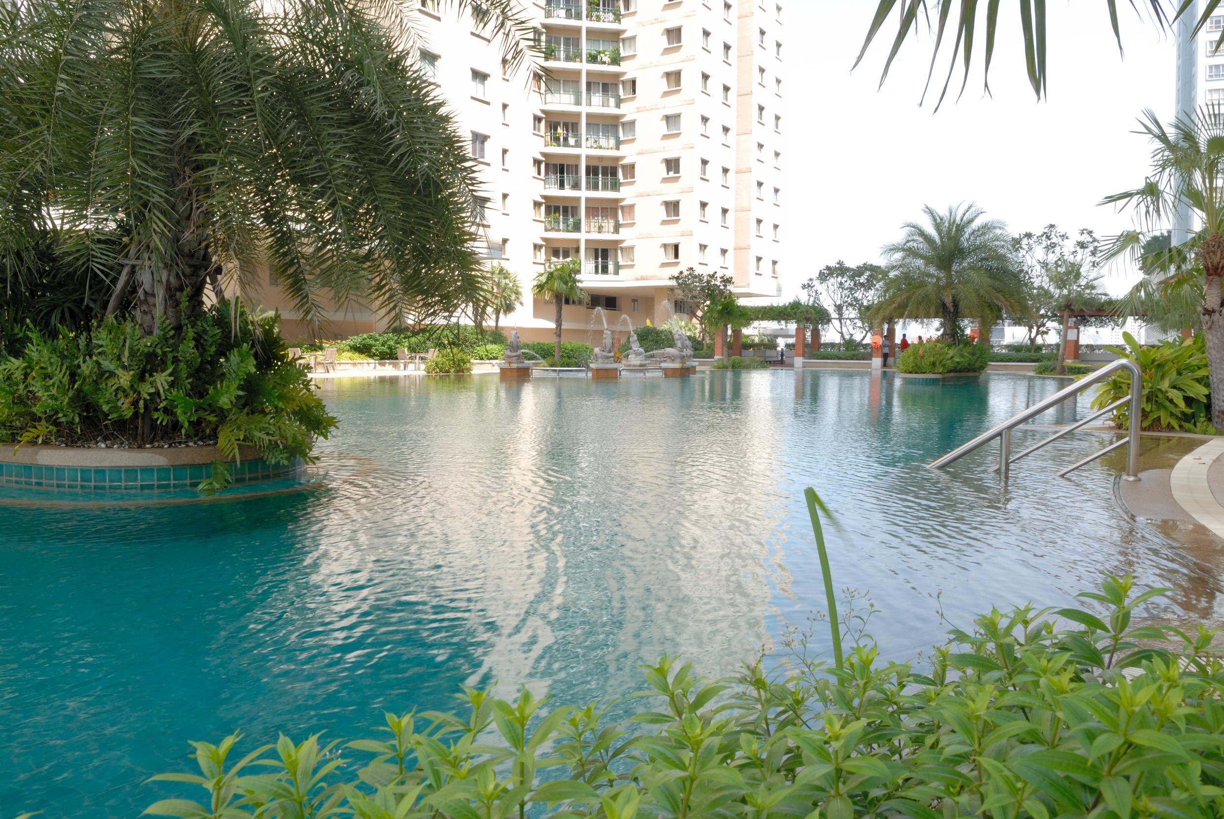 The Narathiwas Hotel & Residence Sathorn Банкок Екстериор снимка