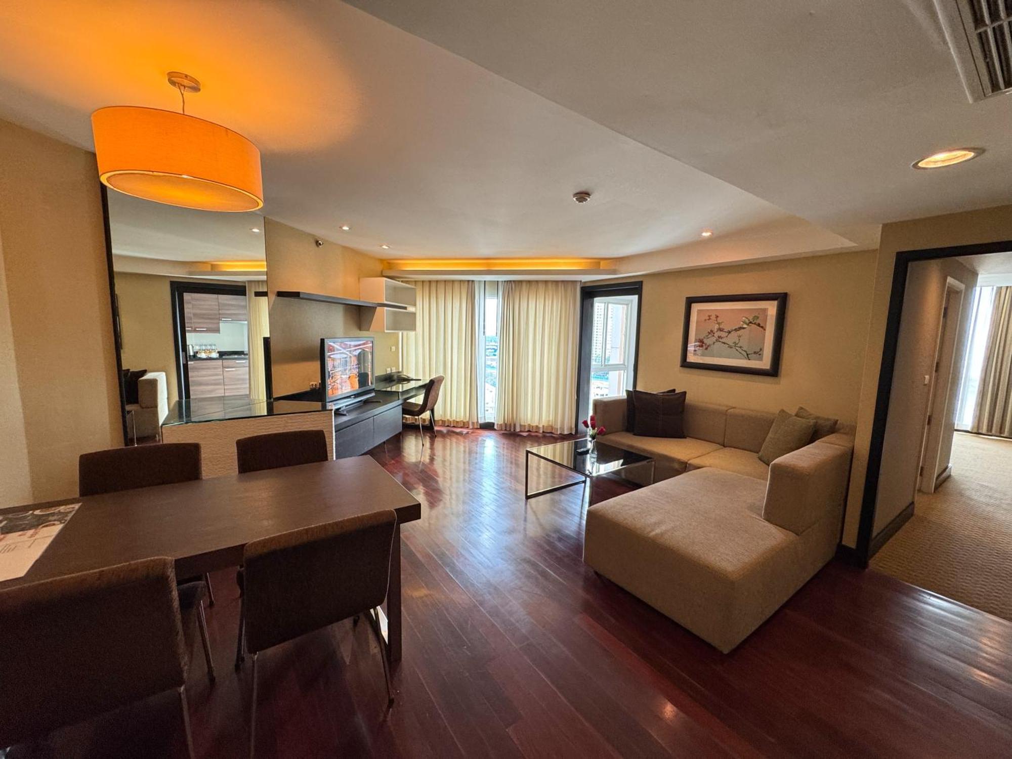 The Narathiwas Hotel & Residence Sathorn Банкок Екстериор снимка