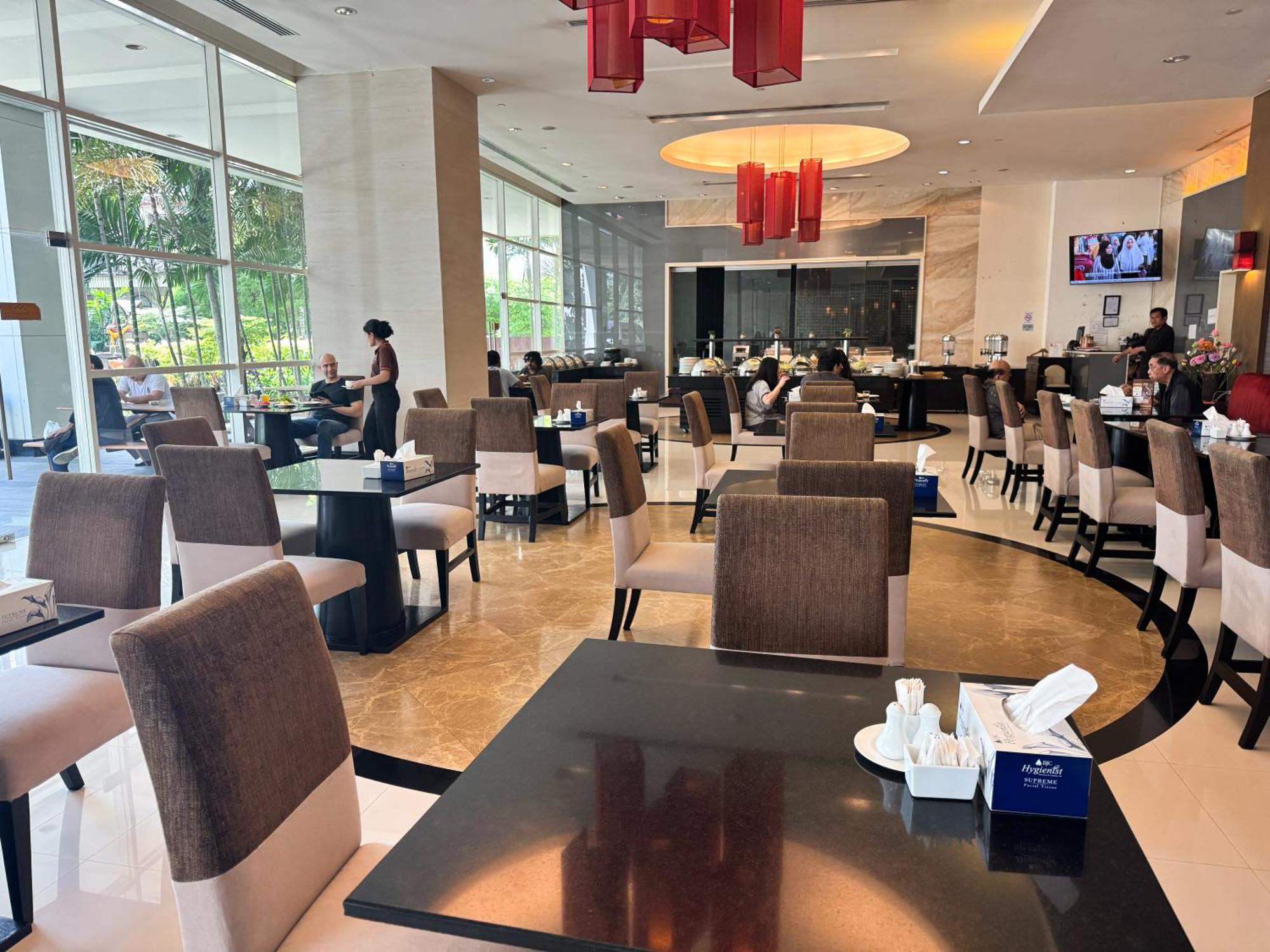 The Narathiwas Hotel & Residence Sathorn Банкок Екстериор снимка