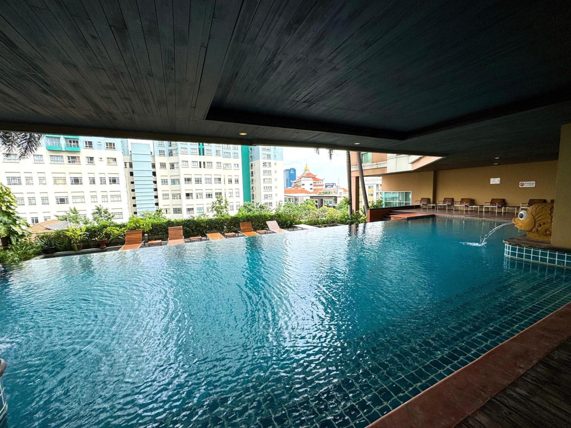 The Narathiwas Hotel & Residence Sathorn Банкок Екстериор снимка