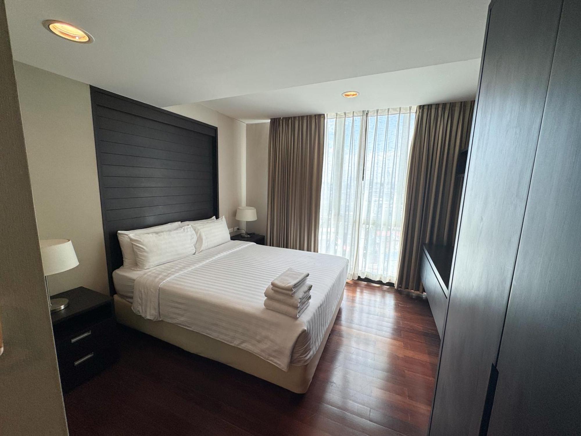 The Narathiwas Hotel & Residence Sathorn Банкок Екстериор снимка