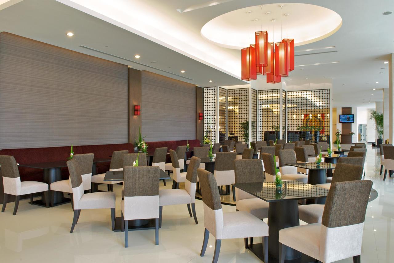The Narathiwas Hotel & Residence Sathorn Банкок Екстериор снимка