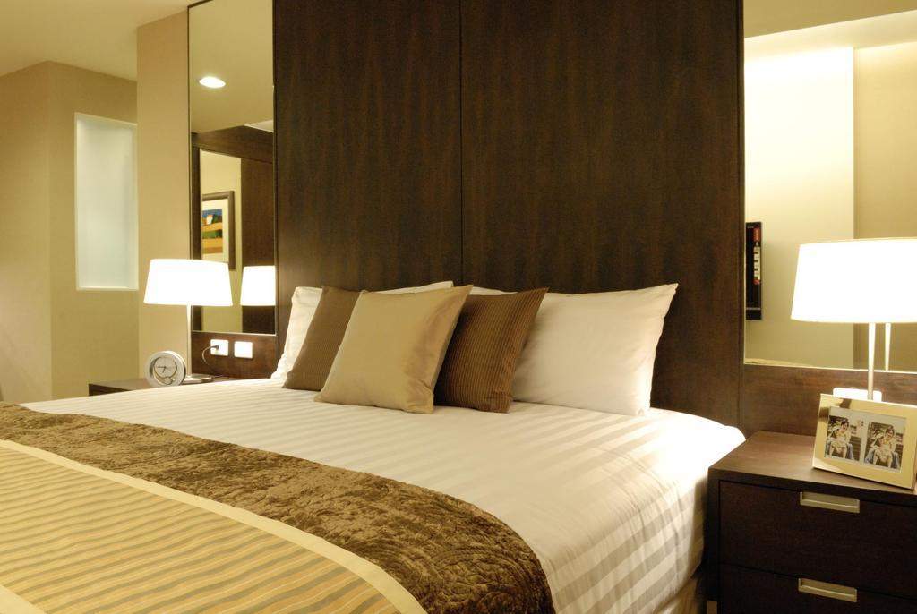 The Narathiwas Hotel & Residence Sathorn Банкок Екстериор снимка
